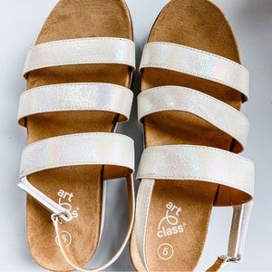 Girls sandals - Size 5